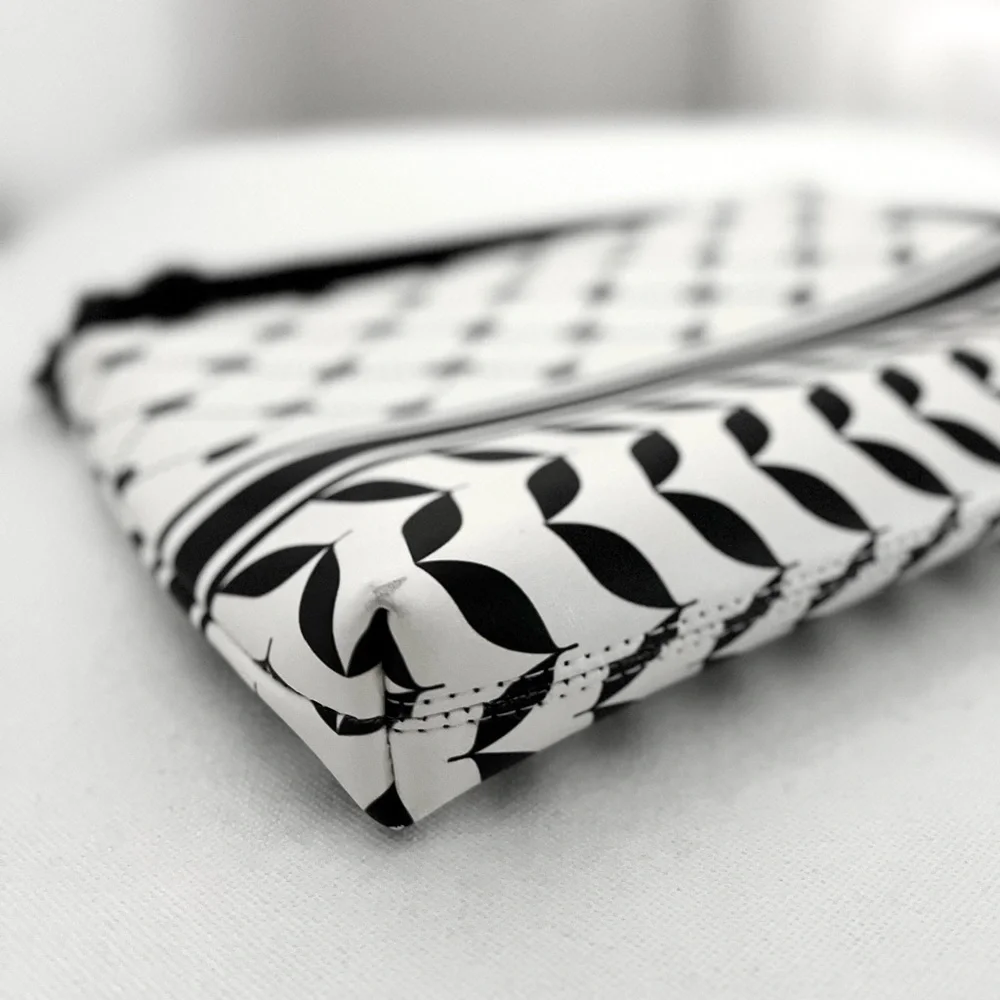 Keffiyeh Shoulder/Crossbody Bag with Adjustable Strap • Free Palestine - Picture 5 of 8